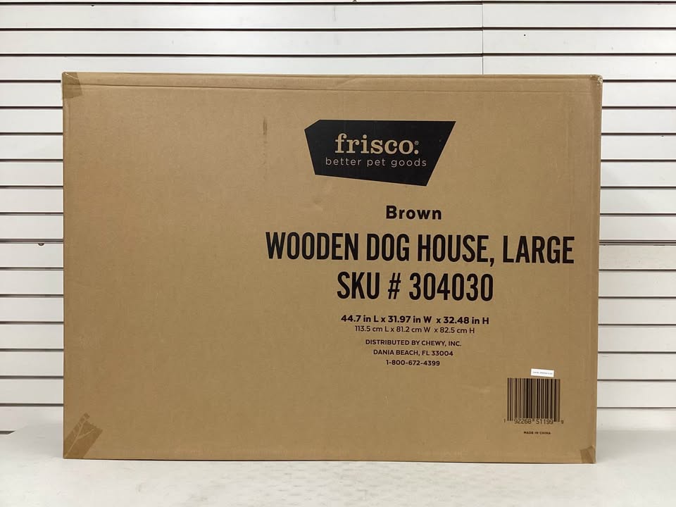 Frisco Craftsman Wooden Outdoor Dog House