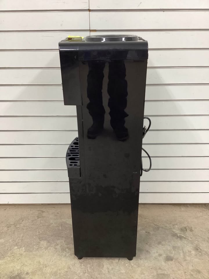 Frigidaire Hot and Cold Water Dispenser