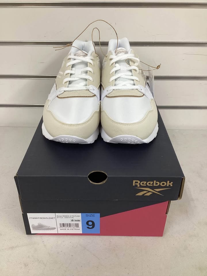 Reebok Women's Ultraflash Running Sneaker Size 9