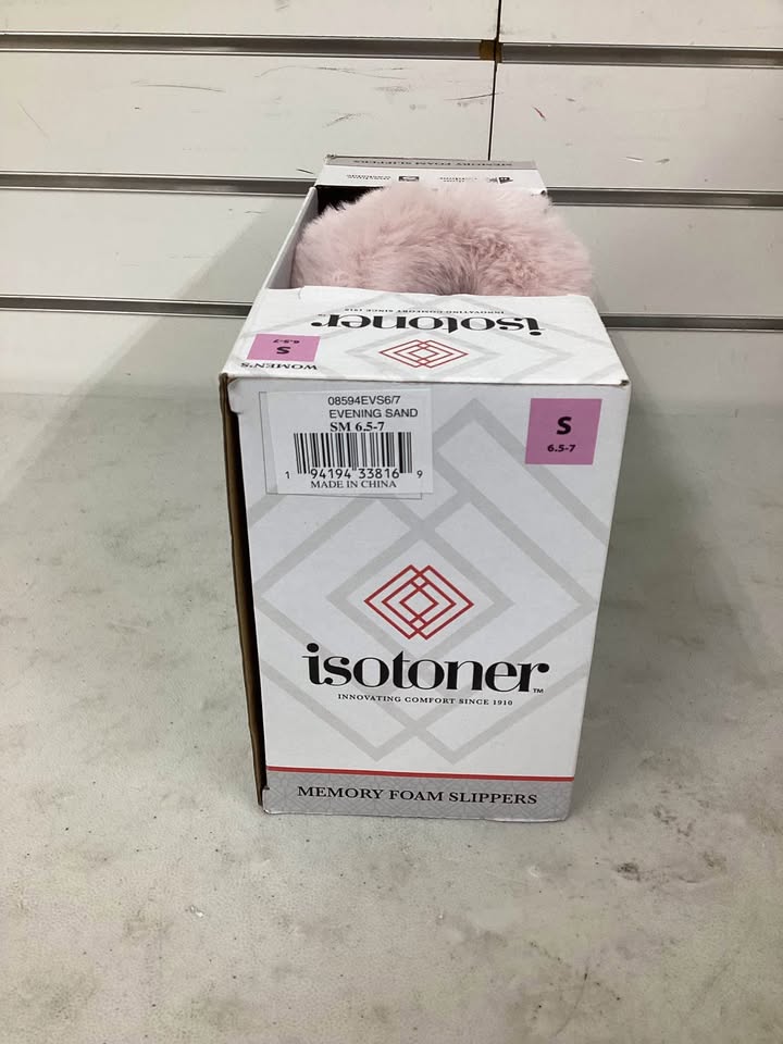 Isotoner Women’s Classic Comfort Hoodback Slipper Size Small