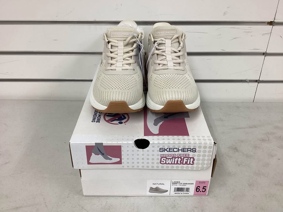 Skechers Women's Hands Free Swift Fit Athletic Mesh Sneaker Size 6.5