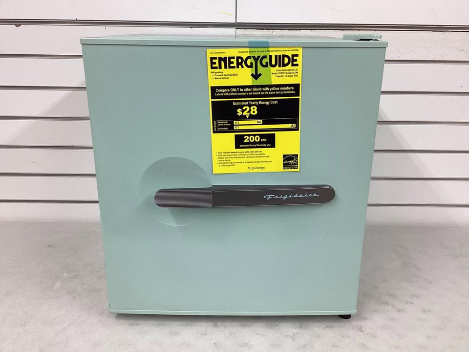 Frigidaire 1.6 cu. ft. Retro Mini Refrigerator