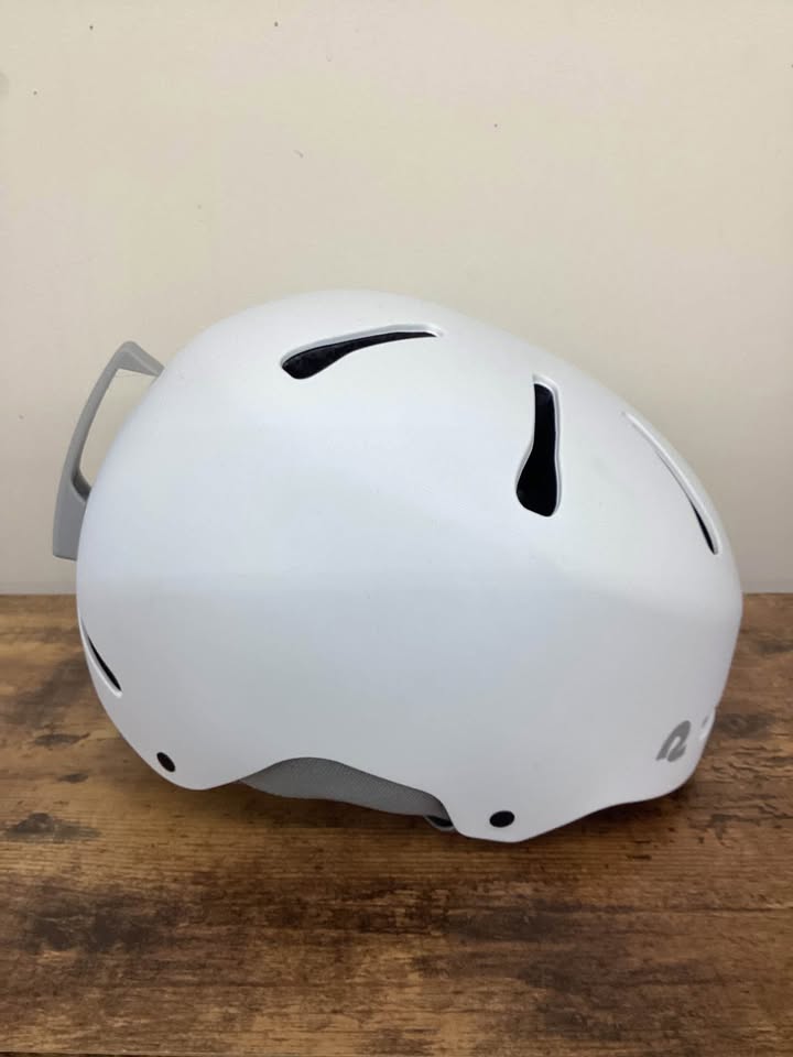 Retreospec Comstock Ski & Snowboard Helmet Size Medium