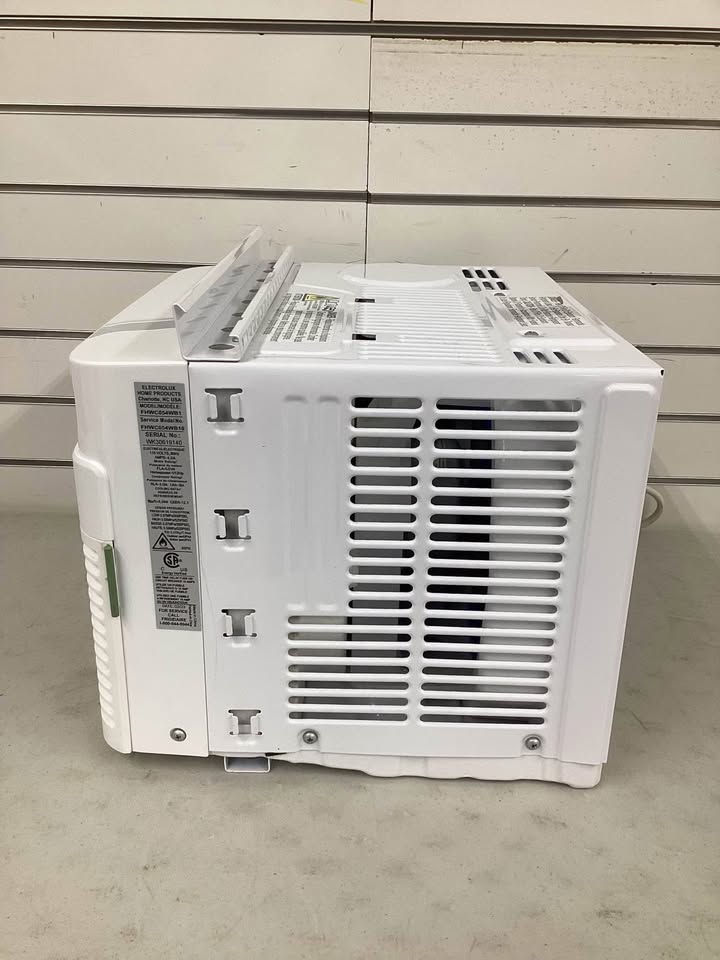 Frigidaire 5,000 BTU 115V Window Air Conditioner - Lightly Used