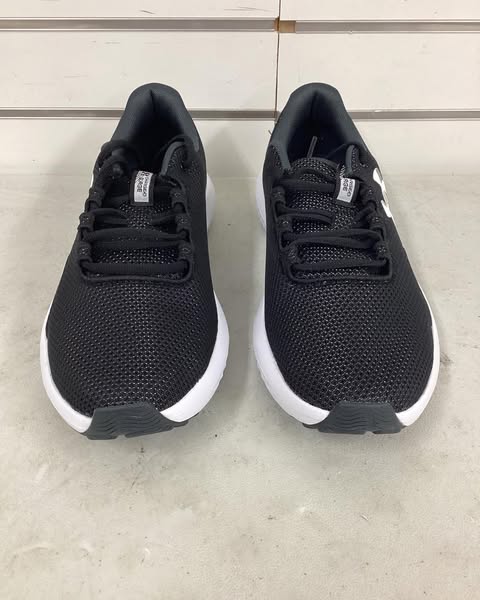 Under Armour Men's Charged Surge 4 Sneaker Size 9.5