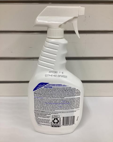 Clorox Healthcare Bleach Germicidal Cleaner Spray, 32 Ounces