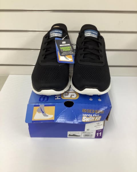 Skechers Men's Verse Hands Free Swift Fit Sneaker Size 11