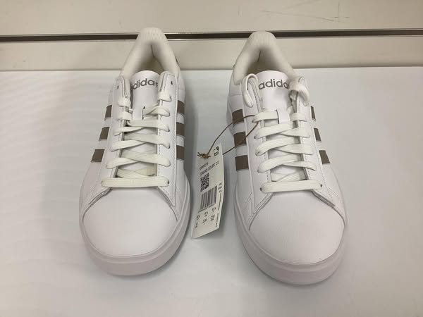 Women’s Adidas Grand Court 2.0 Shoes Size 6