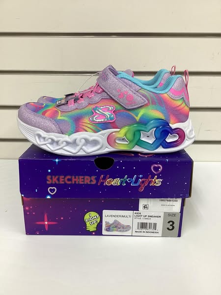 Brand New Skechers Girls' Infinite Heart Lights Sneaker Size 3