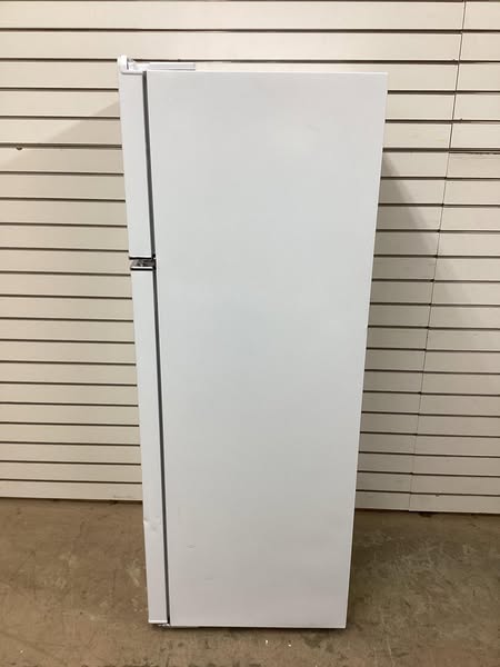 Frigidaire 7.2 cu. ft. Retro Top Freezer Refrigerator in white with Chrome Handle and Trim