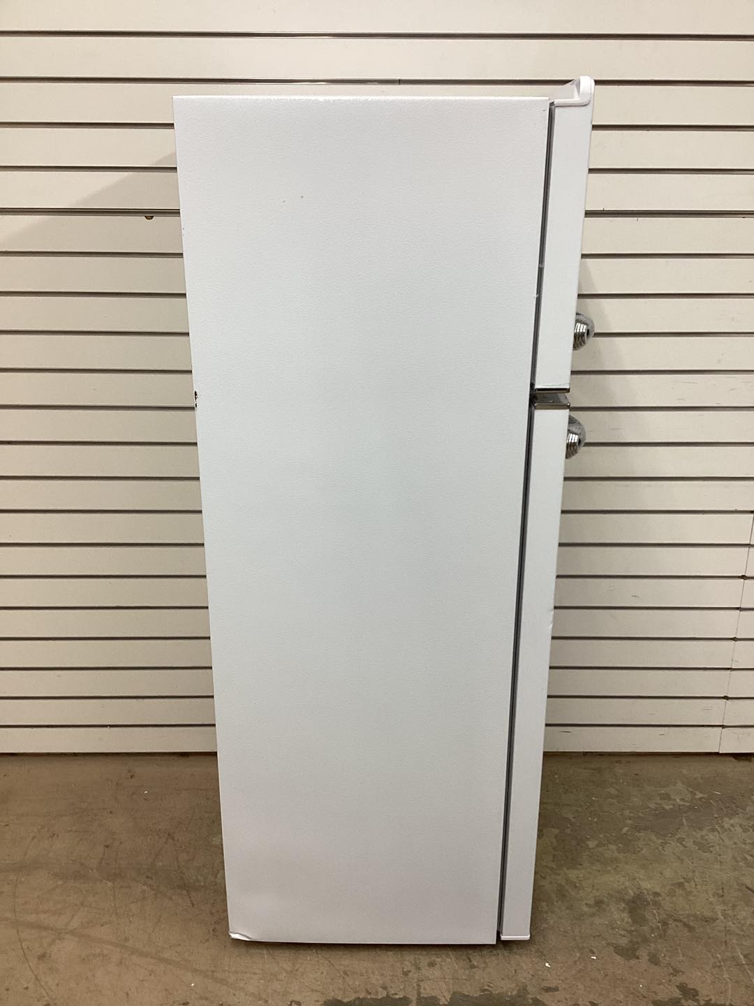 Frigidaire 7.2 cu. ft. Retro Top Freezer Refrigerator in white with Chrome Handle and Trim