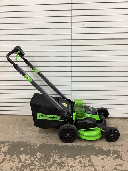 Greenworks 80-volt, 25-in Self Propelled Battery Walk Mower with (2) 2.5 Ah Batteries & Charger Included - Lightly Used