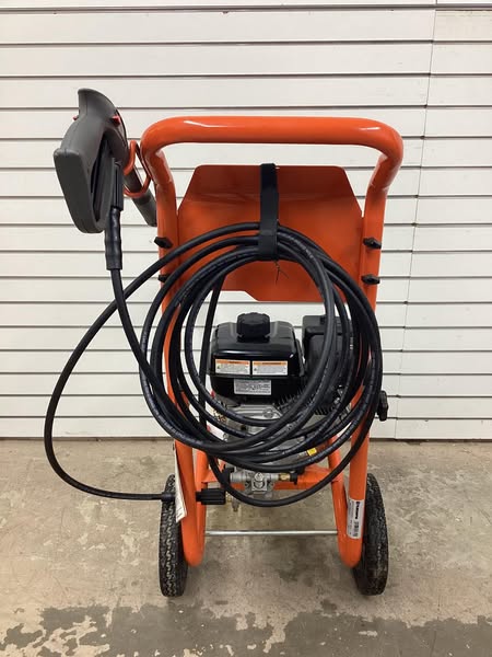 Husqvarna 3200 PSI 2.5 GPM Gas Pressure washer - Lightly Used