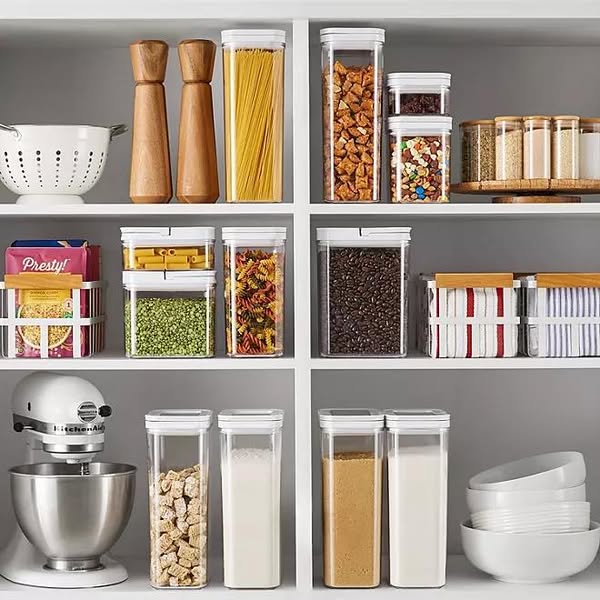 Member's Mark 8-Piece Fliplock Pantry Storage
