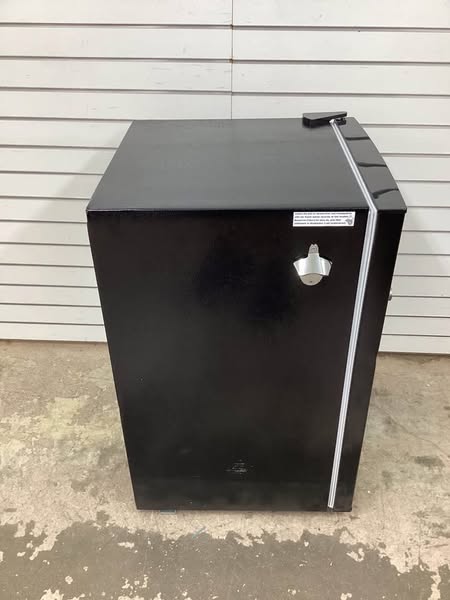 Frigidaire 4.5cu. ft. Mini Refrigerator in Retro Bar Style Fridge with Side Bottle Opener in Black Color