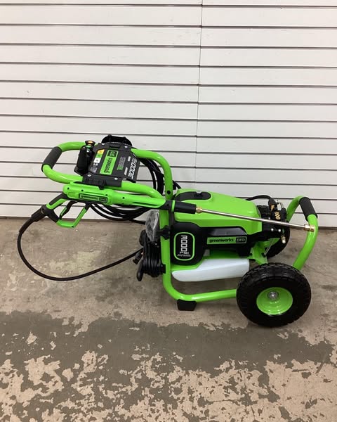 Greenworks 3000 PSI 2.0 GPM Cold Water Electric Pressure Washer