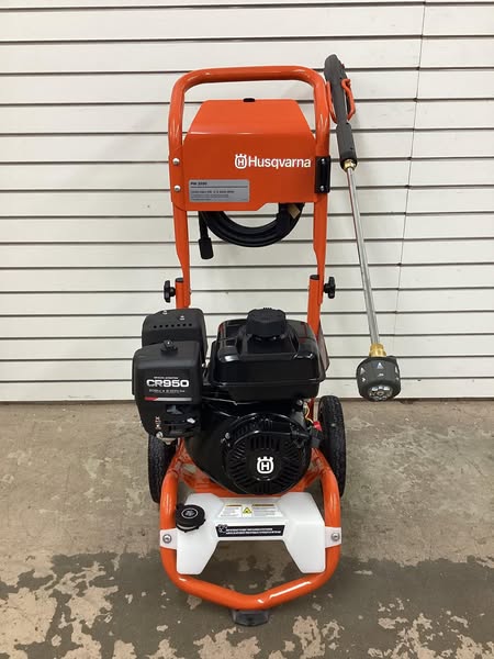 Husqvarna 3200 PSI 2.5 GPM  Gas Pressure Washer