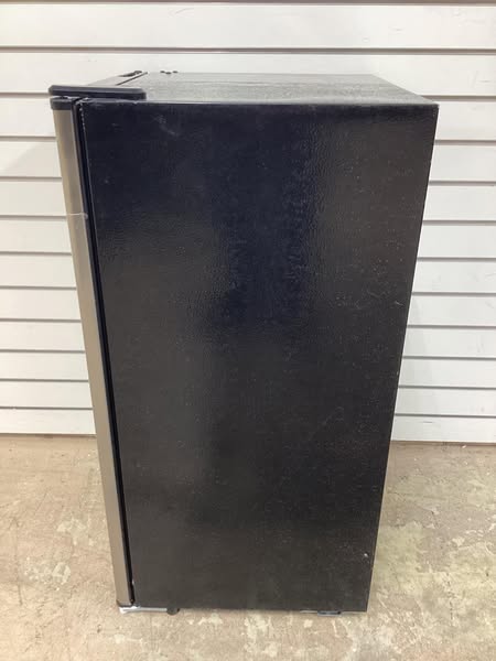 Frigidaire Gallery 3.2 Cu Ft Compact Fridge