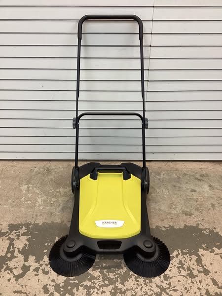 Karcher S4 Twin Push Sweeper