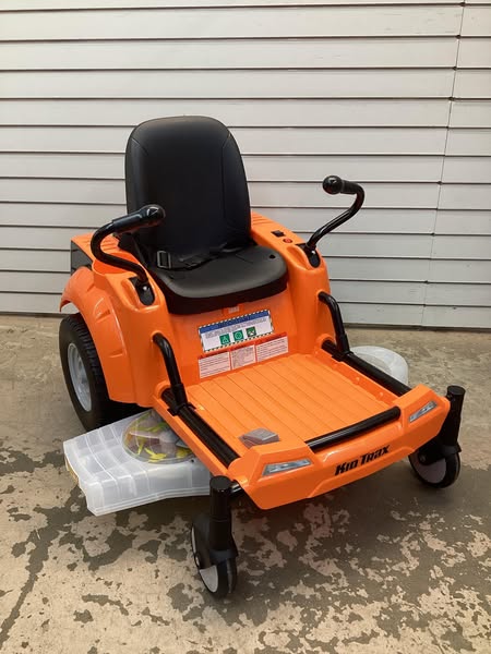 Kid Trax Zero Turn Lawn Mower 12-Volt Ride-On
