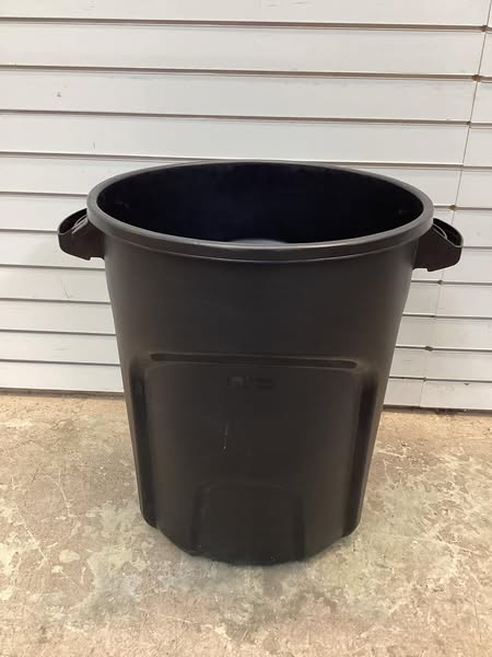 Rubbermaid Roughneck 20 Gal. Black Round Trash Can