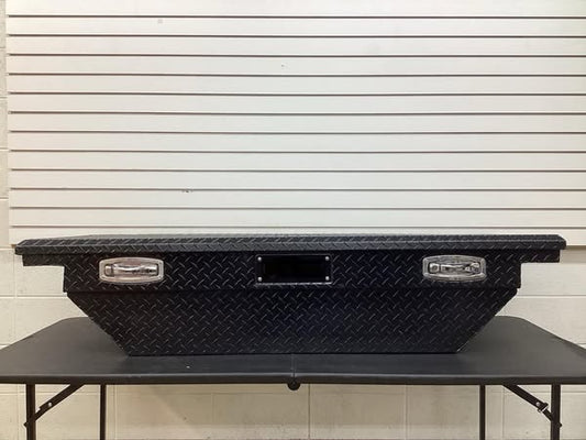Low Profile Crossover Truck Tool Box with Removable Tray, Aluminum Model# 36212721 -Lightly Used