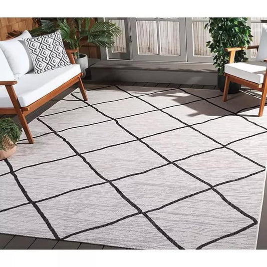 Safavieh Resort Indoor/Outdoor Rug Collection, 8' x 10'