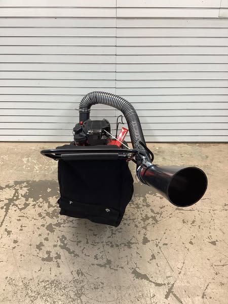 CRAFTSMAN 24.0-in 163-cc Chipper Shredder Lawn Vacuum