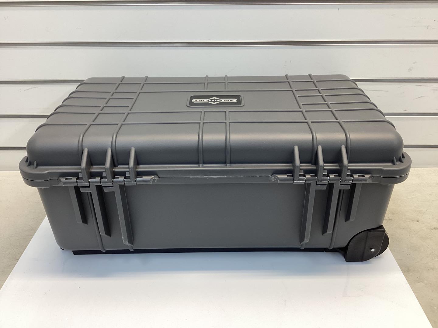 Surelock Security Renegade 22" Gray Waterproof Case