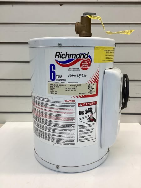 Richmond 2.5 Gallon Electric Water Heater - Lightly Used