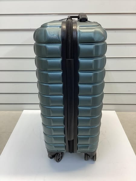 Delsey Paris 20” Hardside Spinner Carry On