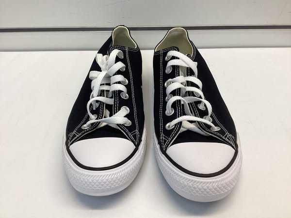 Converse Chuck Taylor All Star Unisex Canvas Low Top Sneaker Size 8M/10W