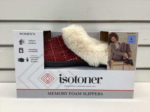 Isotoner Women's Hoodback Slipper in Chili Pepper Size Large 8.5-9