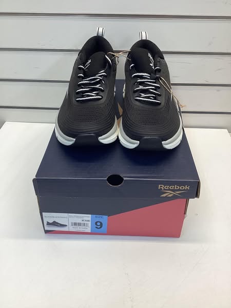 Reebok Women's Road Strider Running Shoe Size 9