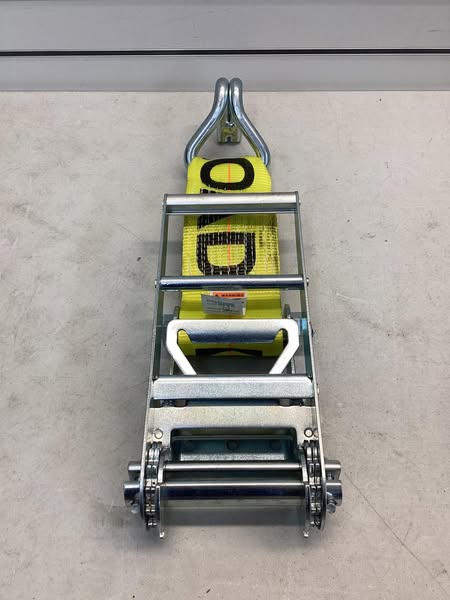 Lift-All LoadHugger 60513 Tiedown With Ratchet Strap, 1600 lb Working, 5000 lb Ultimate/Breaking Strength Load, 27 ft L, U-Hook End Style
