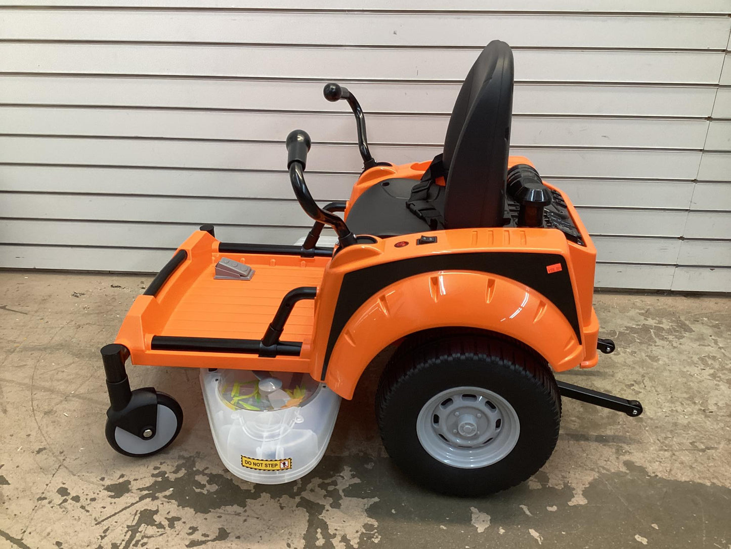 Kid Trax Zero Turn Lawn Mower 12-Volt Ride-On