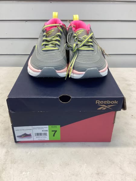 Reebok Women's Road Strider Running Shoe Size 7