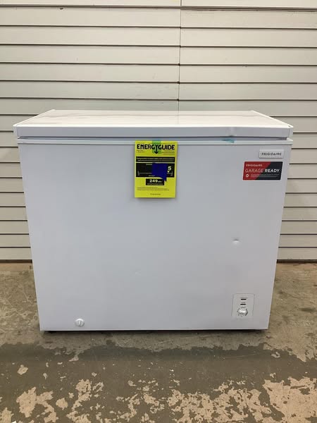 Frigidaire 7.0 Cu. ft. Chest Freezer