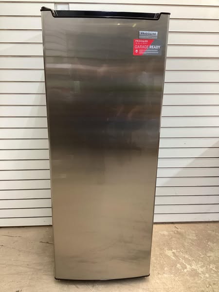 Frigidaire Gallery 7 cu. ft. Upright Convertible Fridge/Freezer