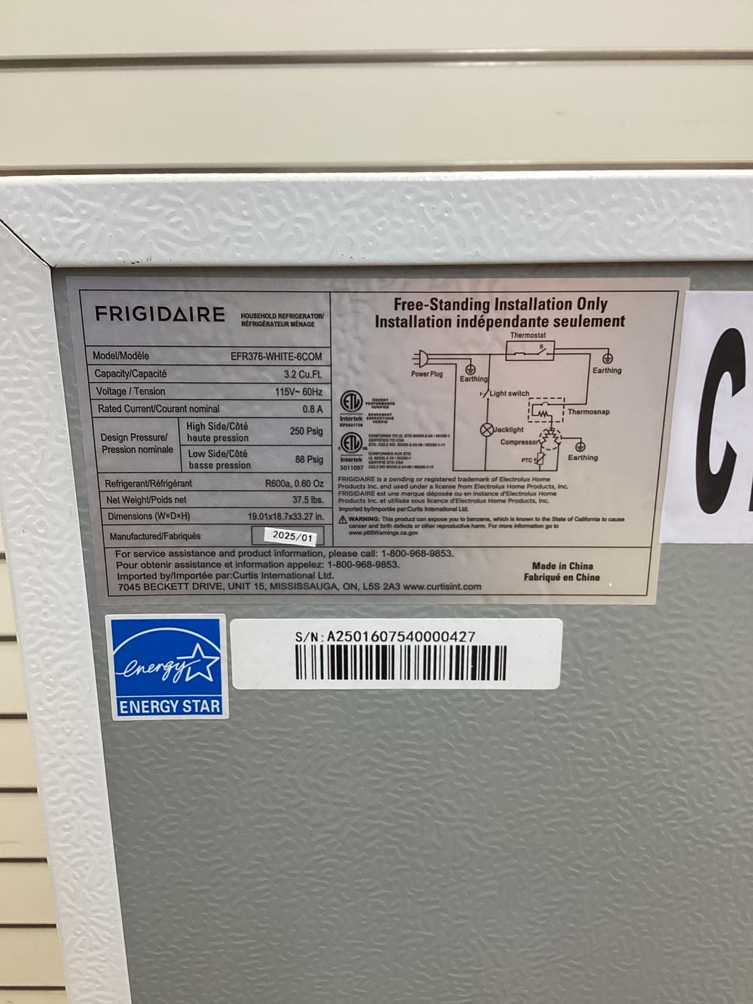 Frigidaire 3.2 cu. ft. Retro Mini Fridge