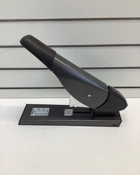 Manual Stapler: 200 Sheet Capacity, 2 1/2 in Throat Dp - Max, 210 Staple Capacity