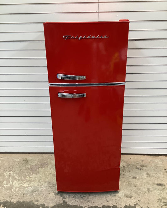 Frigidaire 7.5 Cu. Ft. Retro Top Freezer Refrigerator
