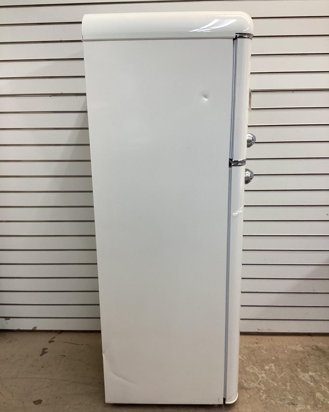 Frigidaire 7.5 cu. ft. Mini Fridge in Cream with Rounded Corners and Top Freezer
