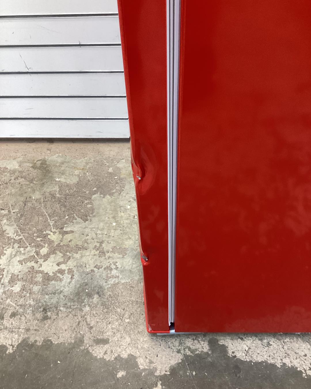 Frigidaire 7.5 Cu. Ft. Retro Top Freezer Refrigerator