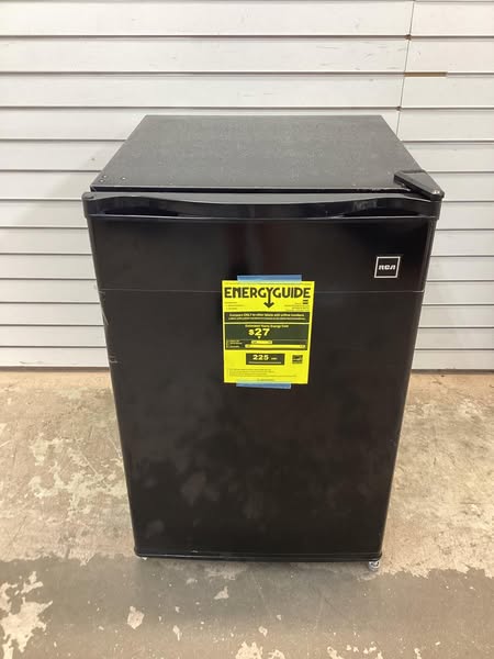RCA 4.6 cu. ft. Mini Fridge in Black