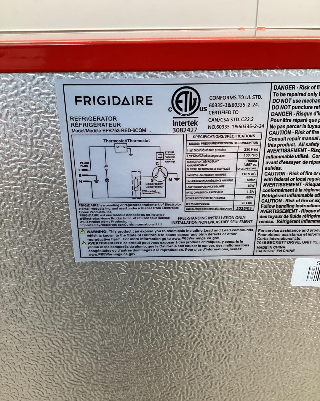 Frigidaire 7.5 Cu. Ft. Retro Top Freezer Refrigerator