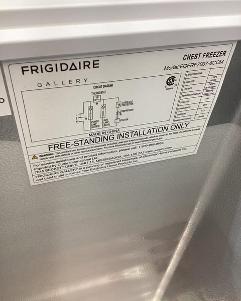 Frigidaire 7 cu ft Chest Freezer in White Garage Ready