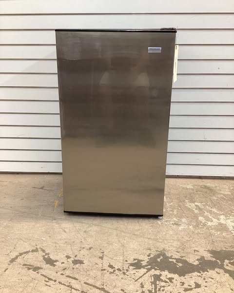 Frigidaire Gallery 3.2 Cu Ft Compact Fridge