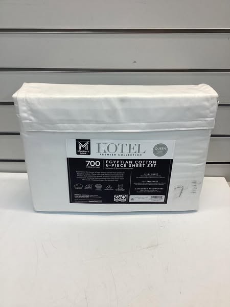 Member’s Mark Hotel Premier Collection 700-Thread-Count Solid Egyptian Cotton Sheet Set Queen Size