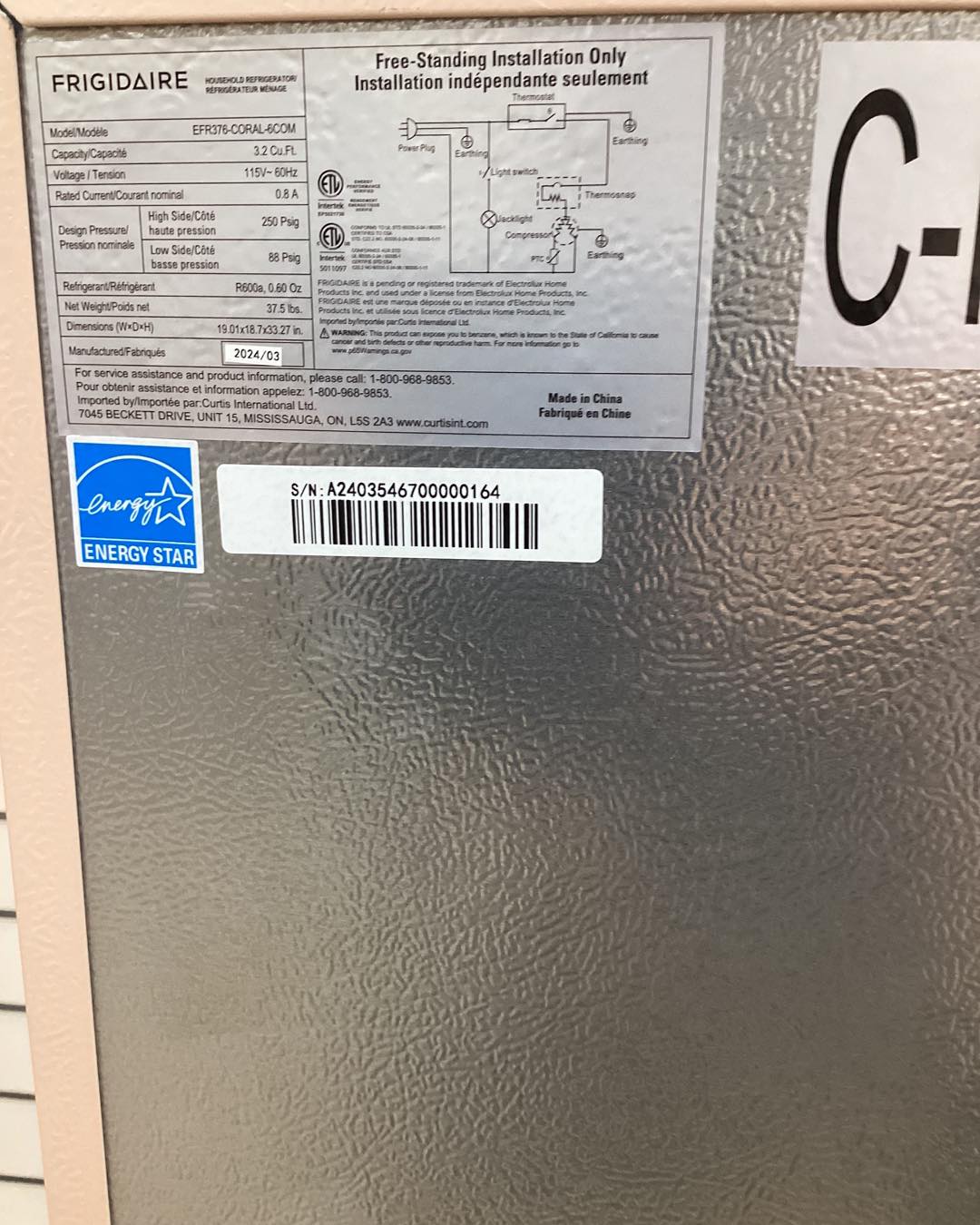 Frigidaire 3.2 cu. ft. Retro Mini Fridge in Coral Pink